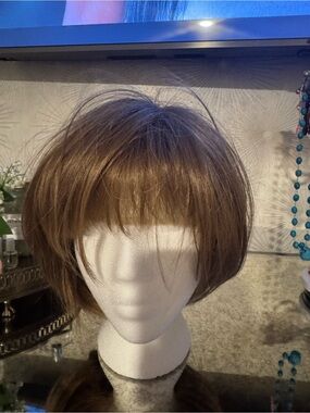 Women’s Short Bob Wig with Fringe - Brown